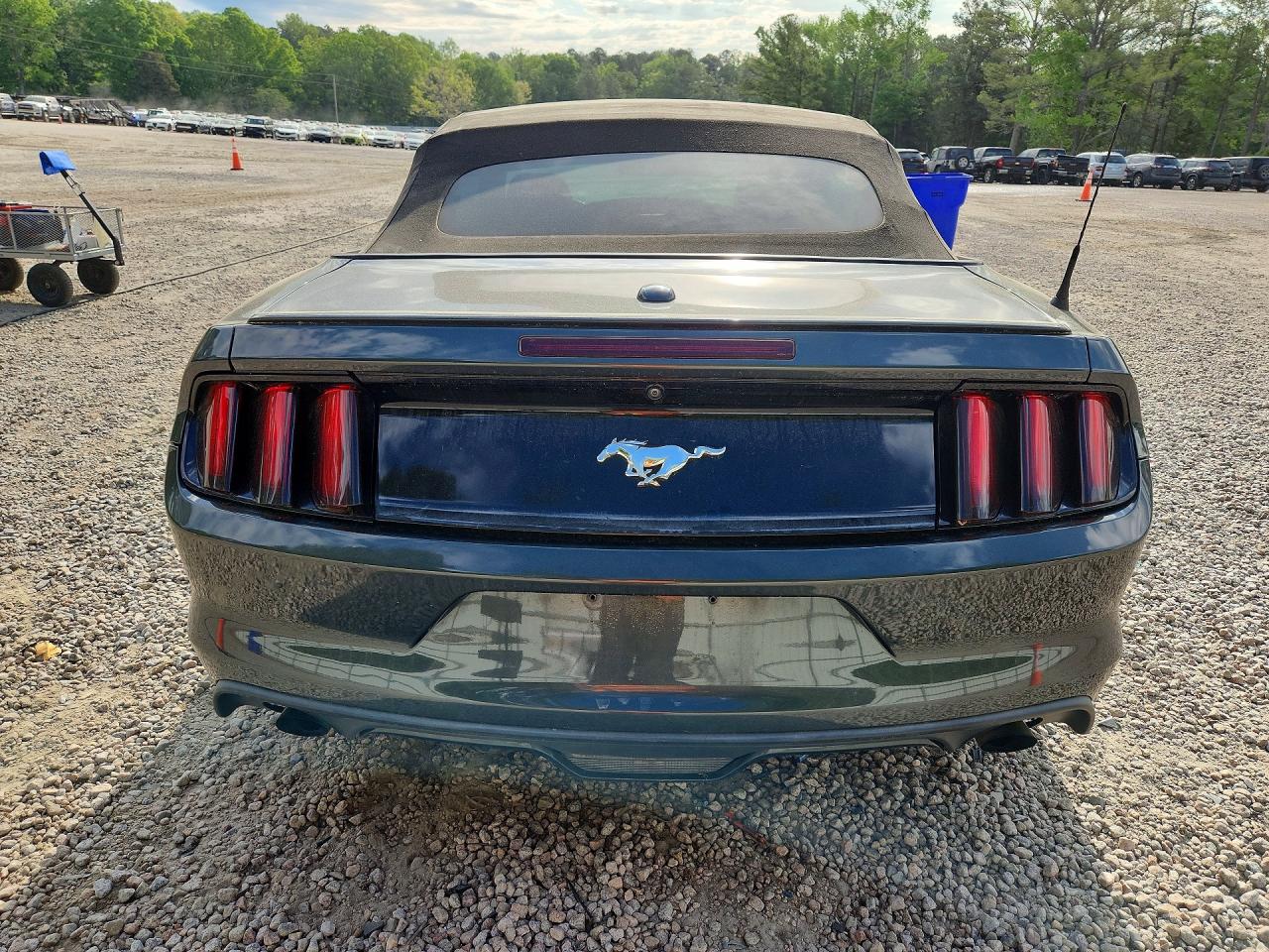 2016 FORD MUSTANG photo 11