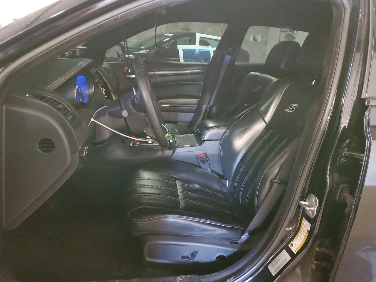 2016 CHRYSLER 300 S photo 7