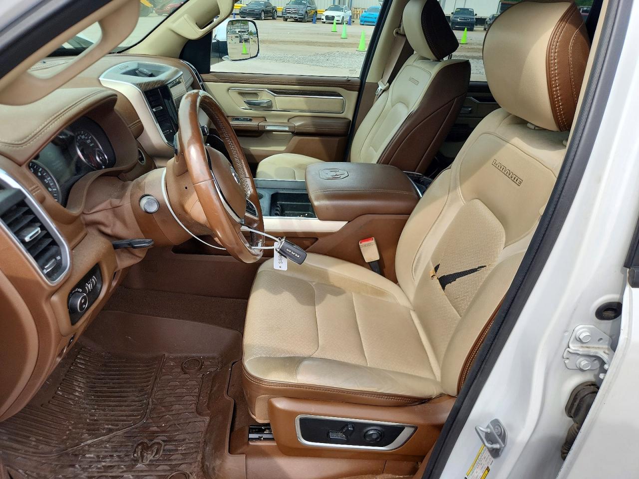 2019 RAM 1500 LARAMIE photo 19