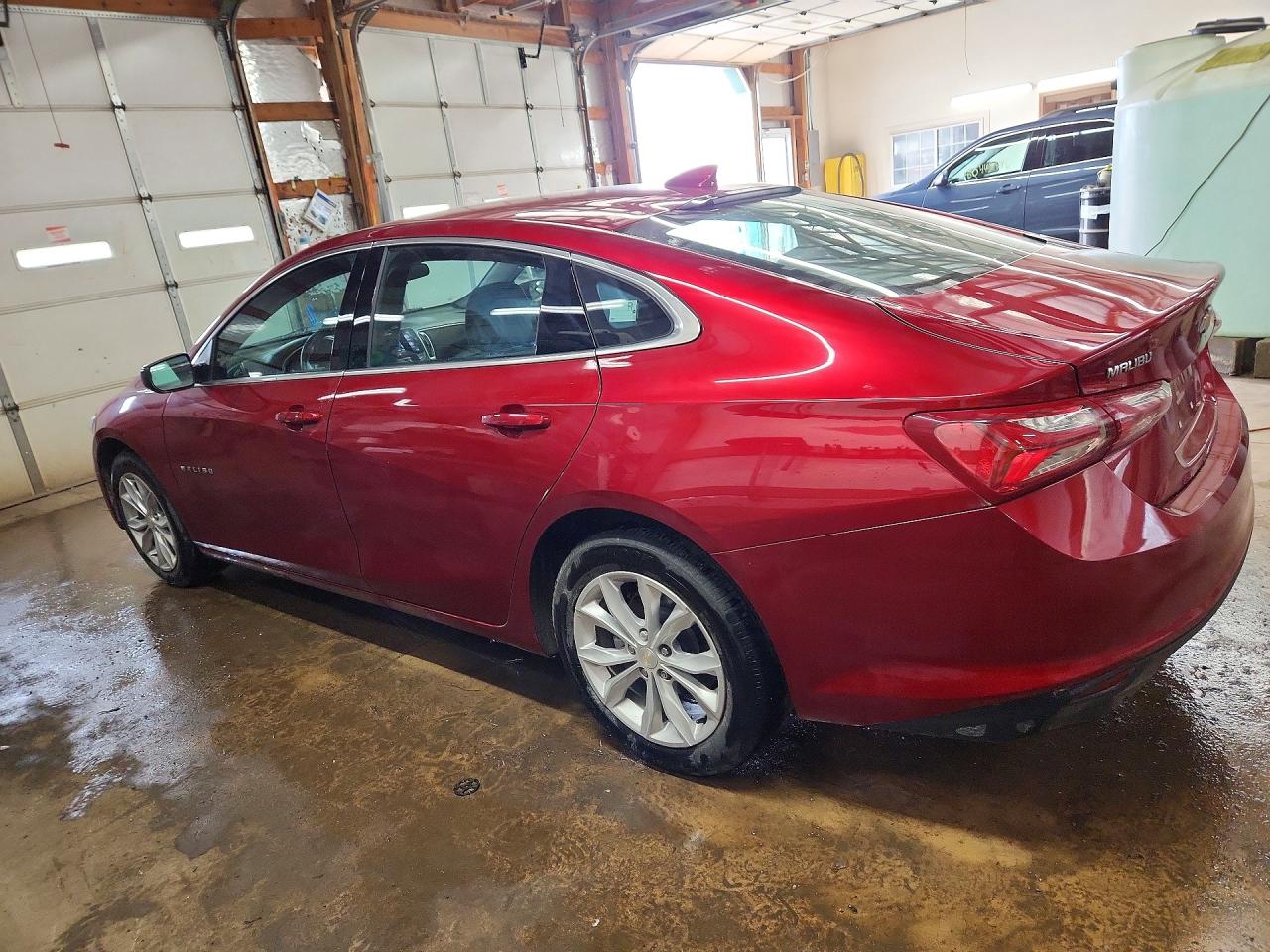 2022 CHEVROLET MALIBU LT photo 4