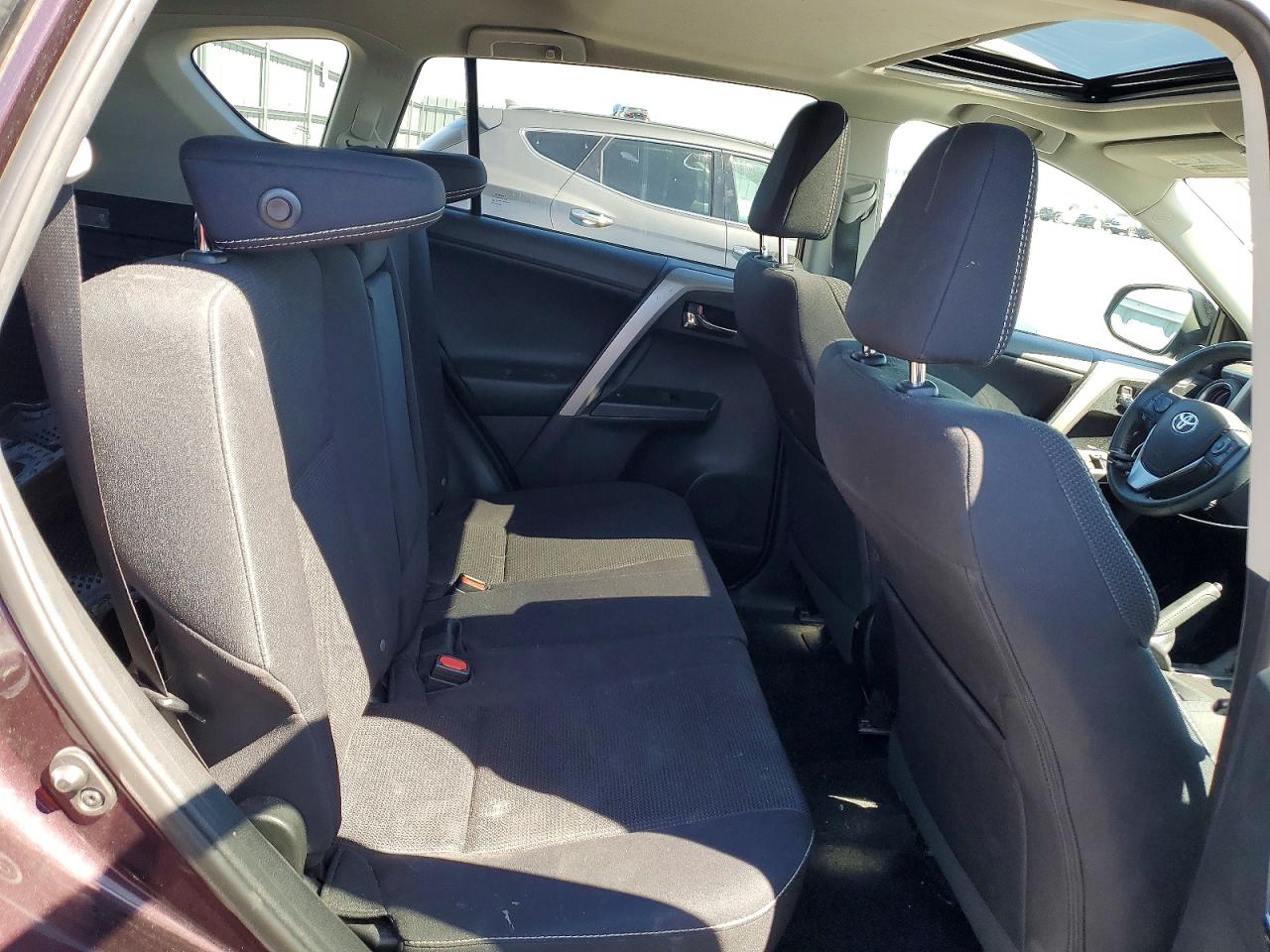 2017 TOYOTA RAV4 XLE photo 11