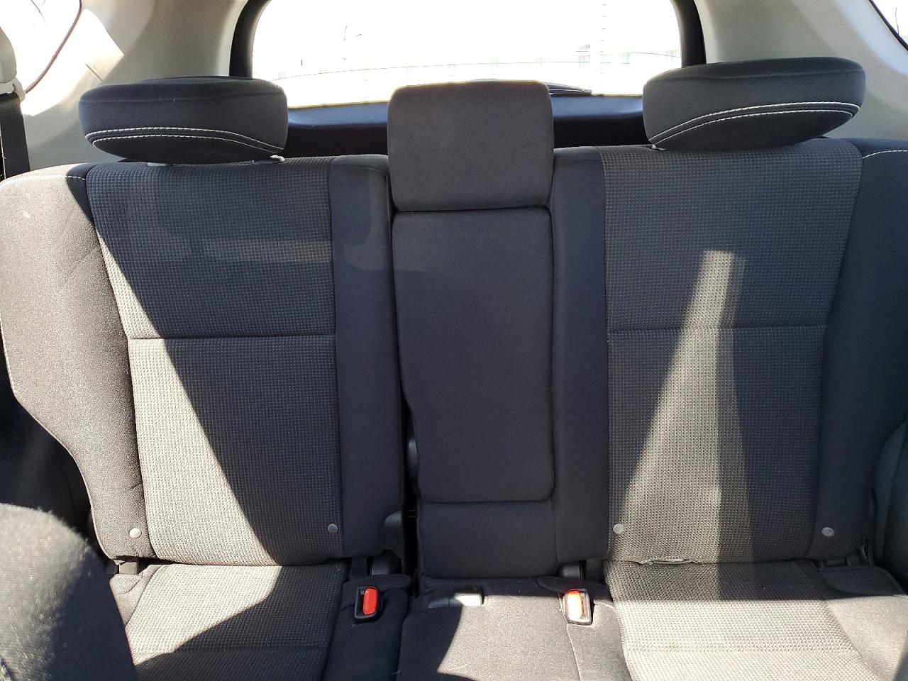 2017 TOYOTA RAV4 XLE photo 10