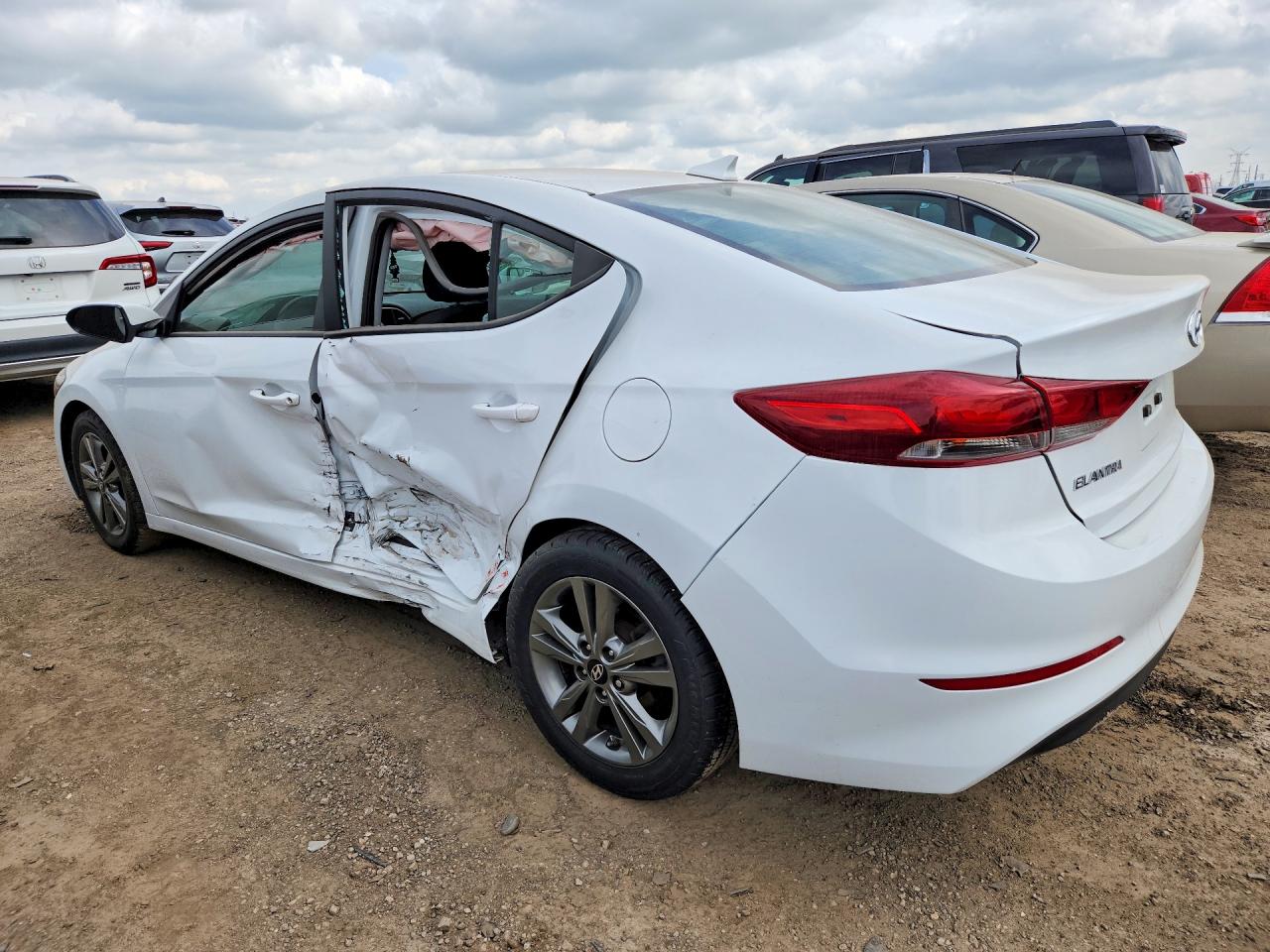 2018 HYUNDAI ELANTRA SEL photo 3