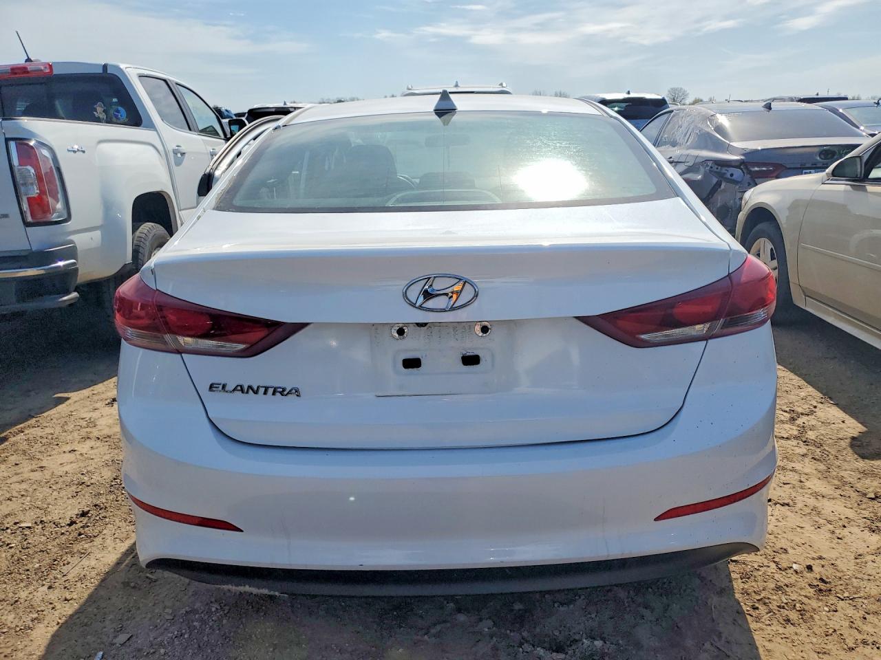 2018 HYUNDAI ELANTRA SEL photo 11