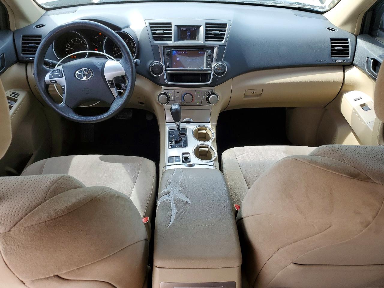 2013 TOYOTA HIGHLANDER BASE photo 15