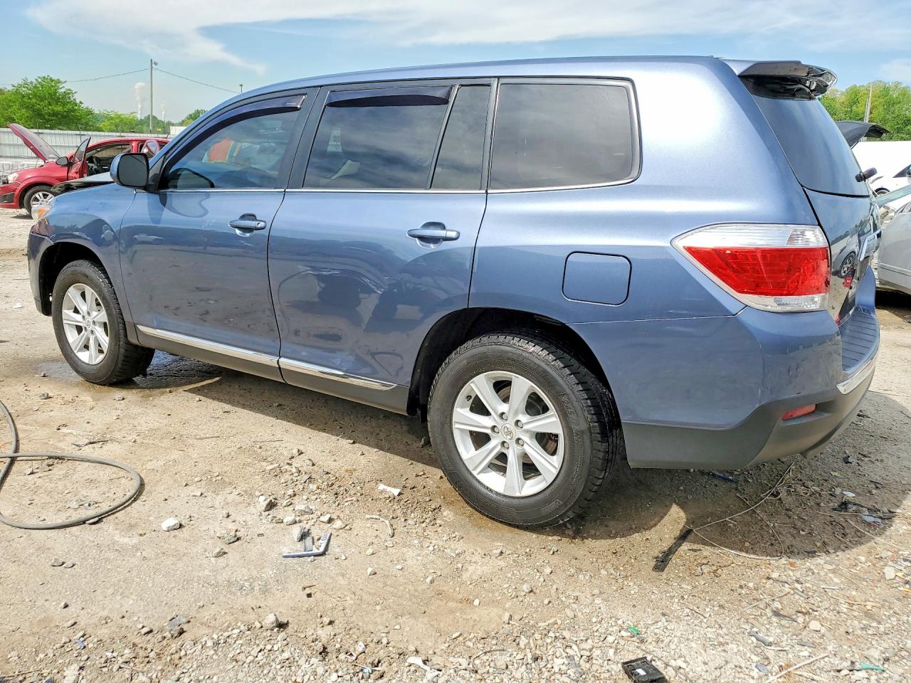 2013 TOYOTA HIGHLANDER BASE photo 3