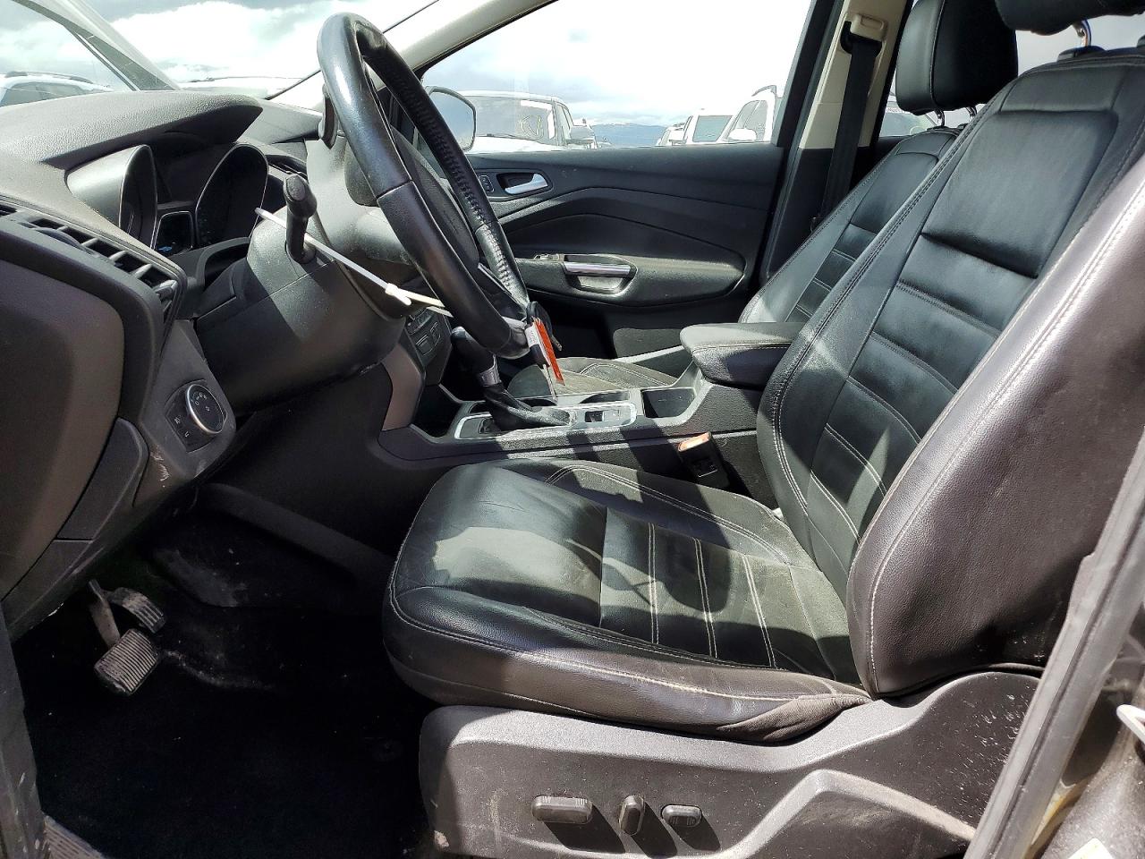 2017 FORD ESCAPE SE photo 19