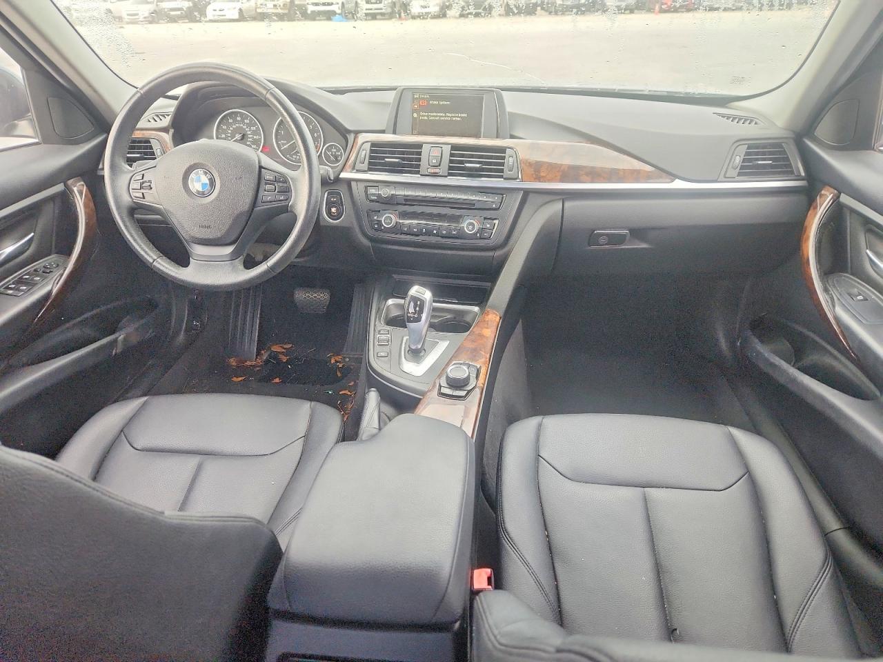 2014 BMW 320 I photo 22
