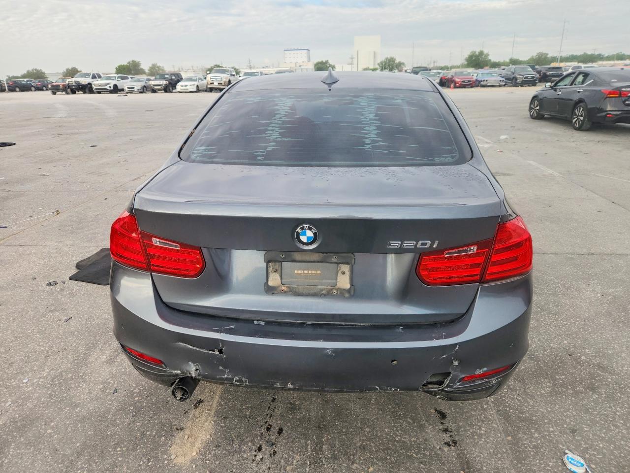 2014 BMW 320 I photo 16