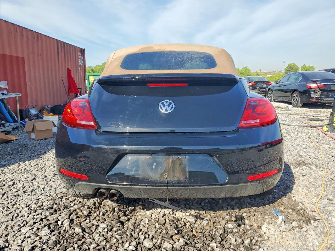 2015 VOLKSWAGEN BEETLE 1.8T photo 11