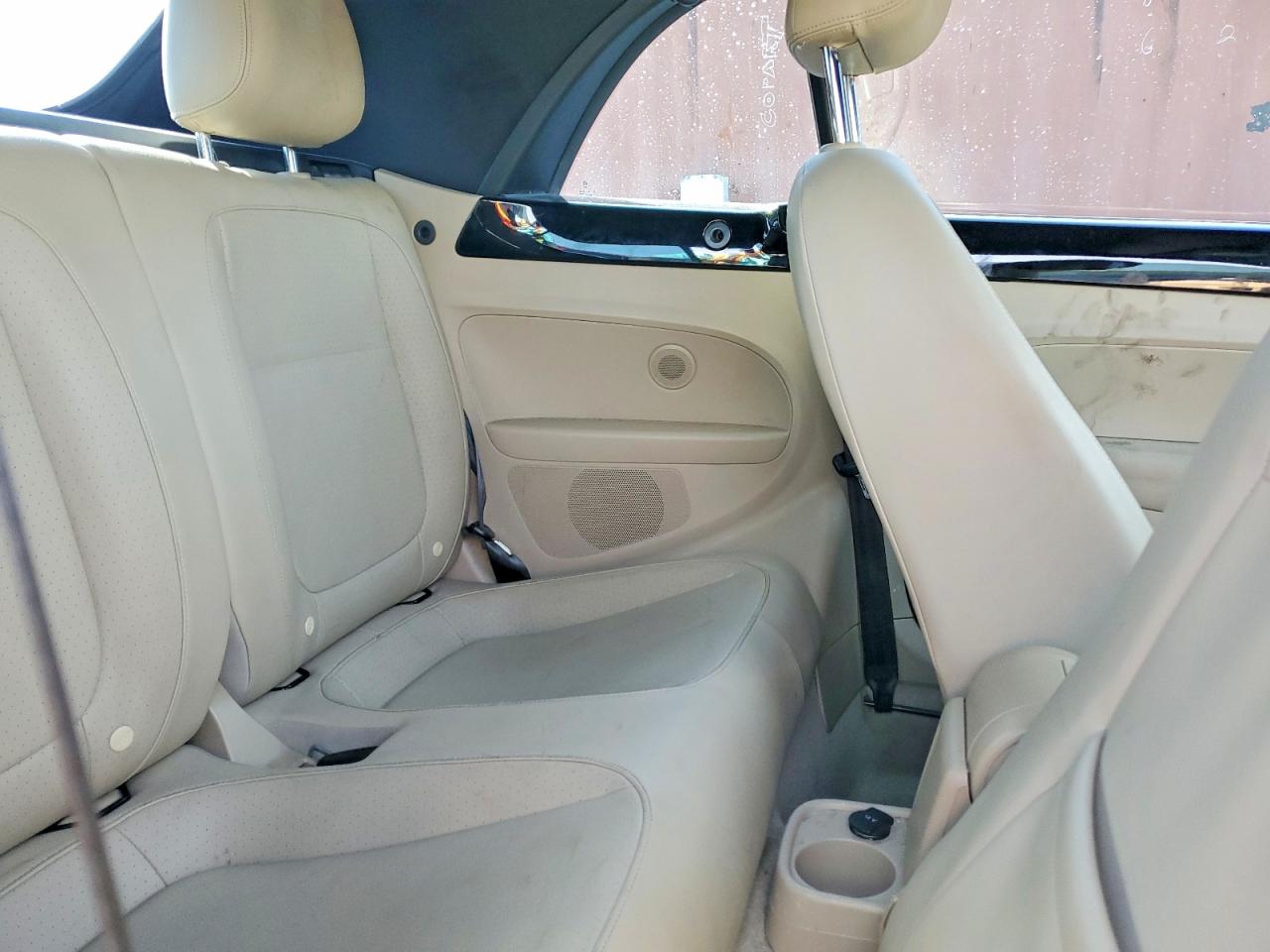 2015 VOLKSWAGEN BEETLE 1.8T photo 19