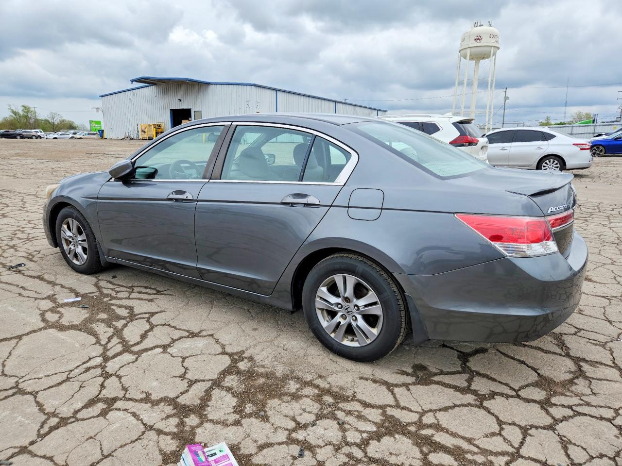 2012 HONDA ACCORD LXP photo 4