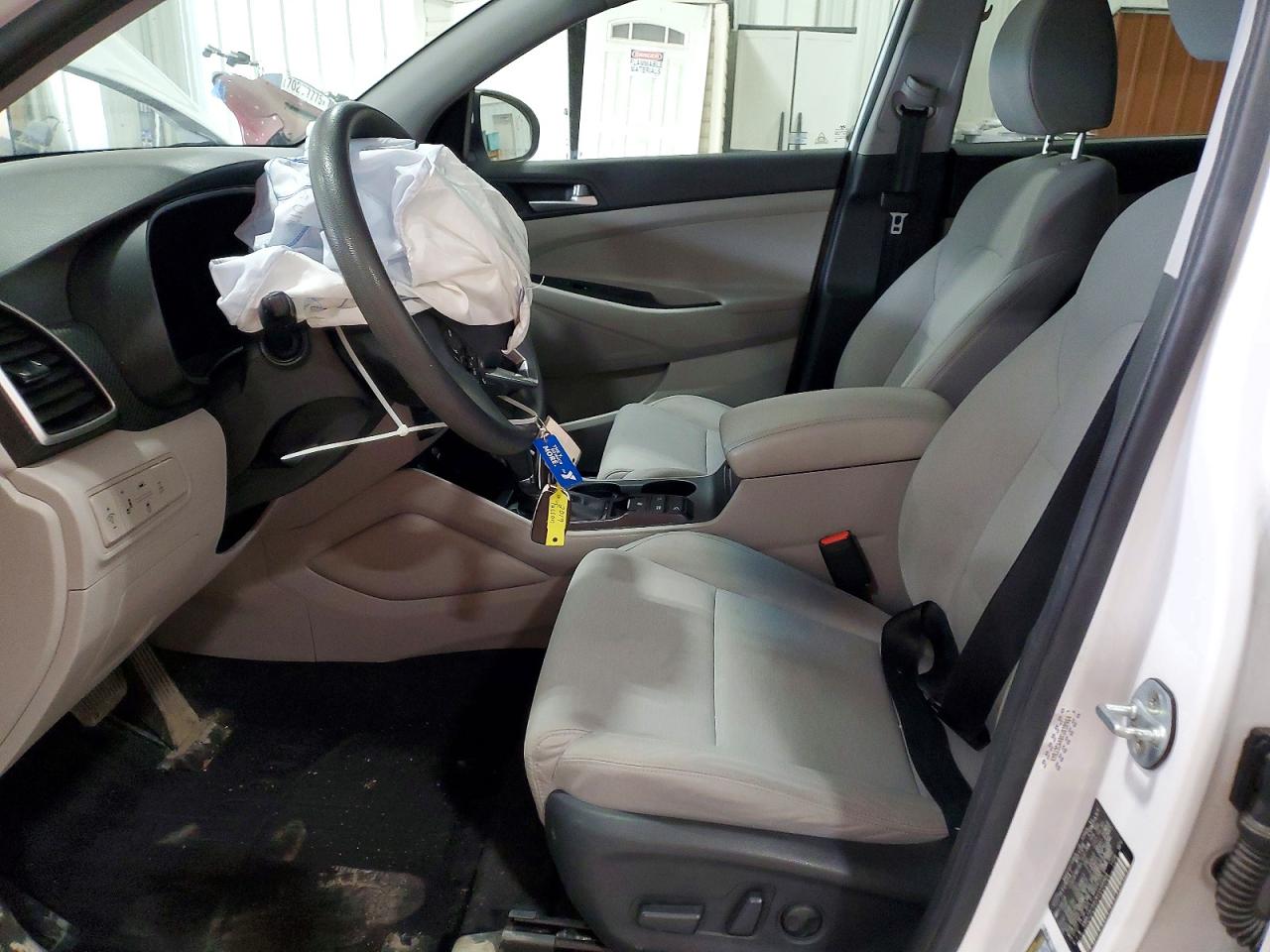 2019 HYUNDAI TUCSON photo 7
