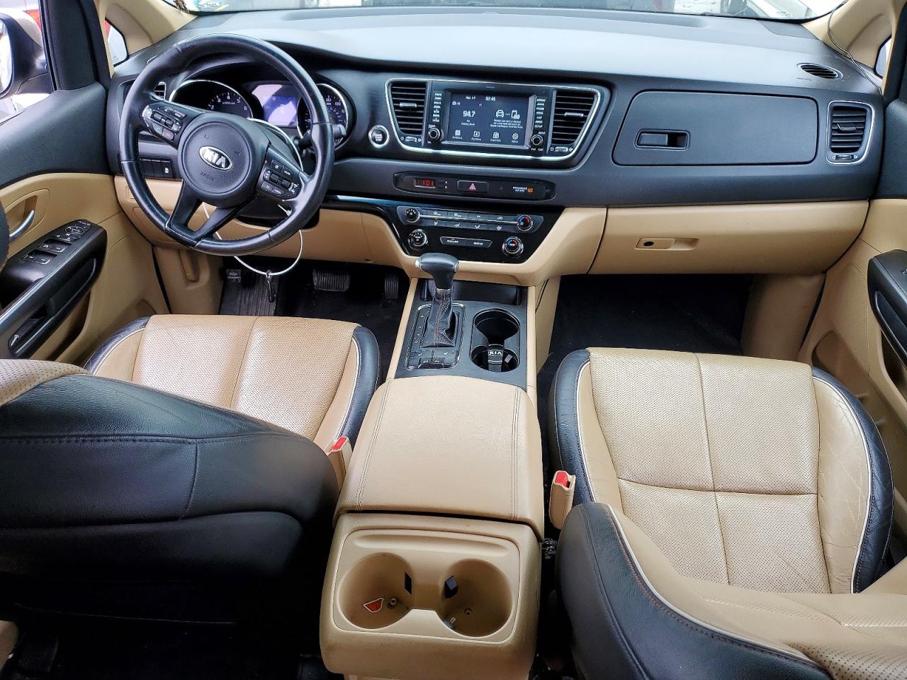 2017 KIA SEDONA LX photo 22