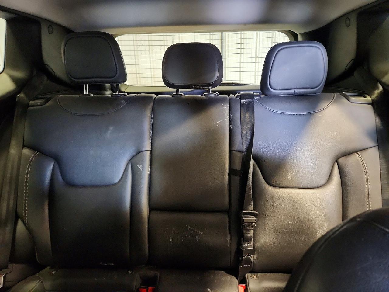 2017 JEEP RENEGADE LIMITED photo 28