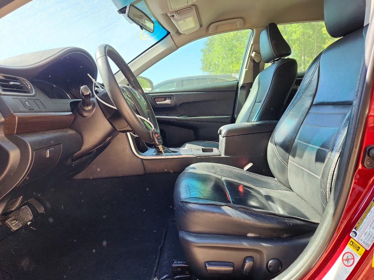 2016 TOYOTA CAMRY XLE photo 13