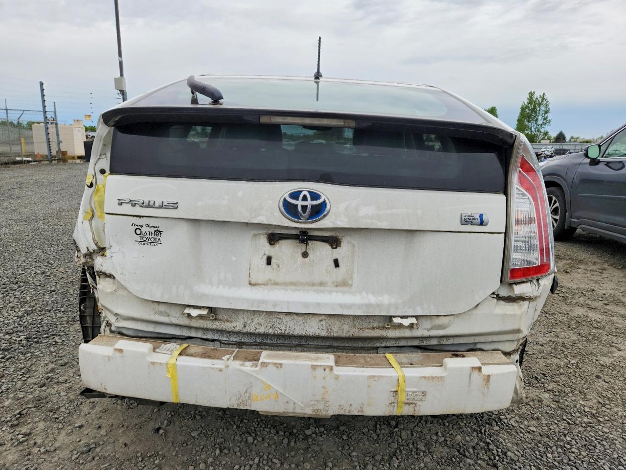 2012 TOYOTA PRIUS TWO photo 11