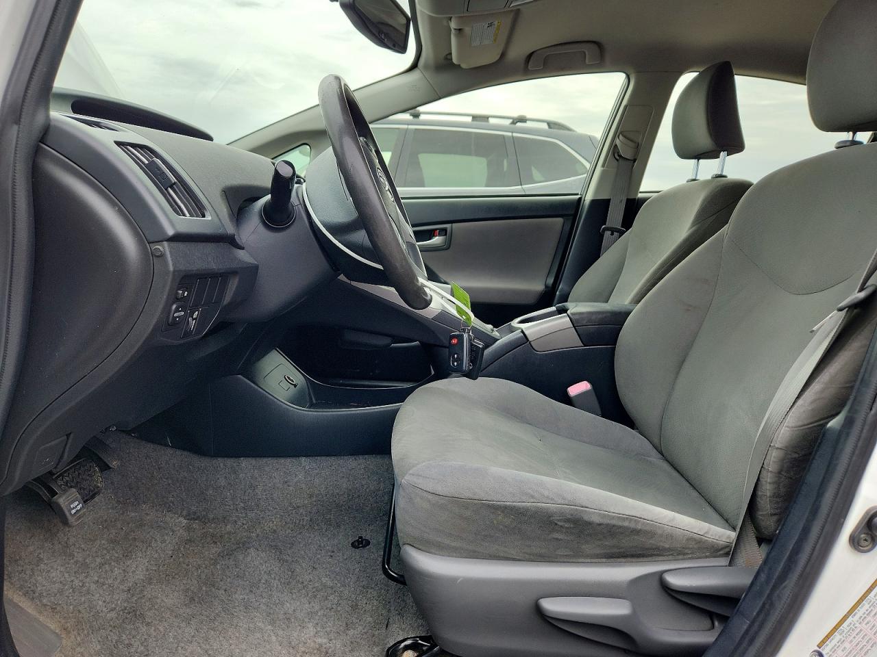 2012 TOYOTA PRIUS TWO photo 13