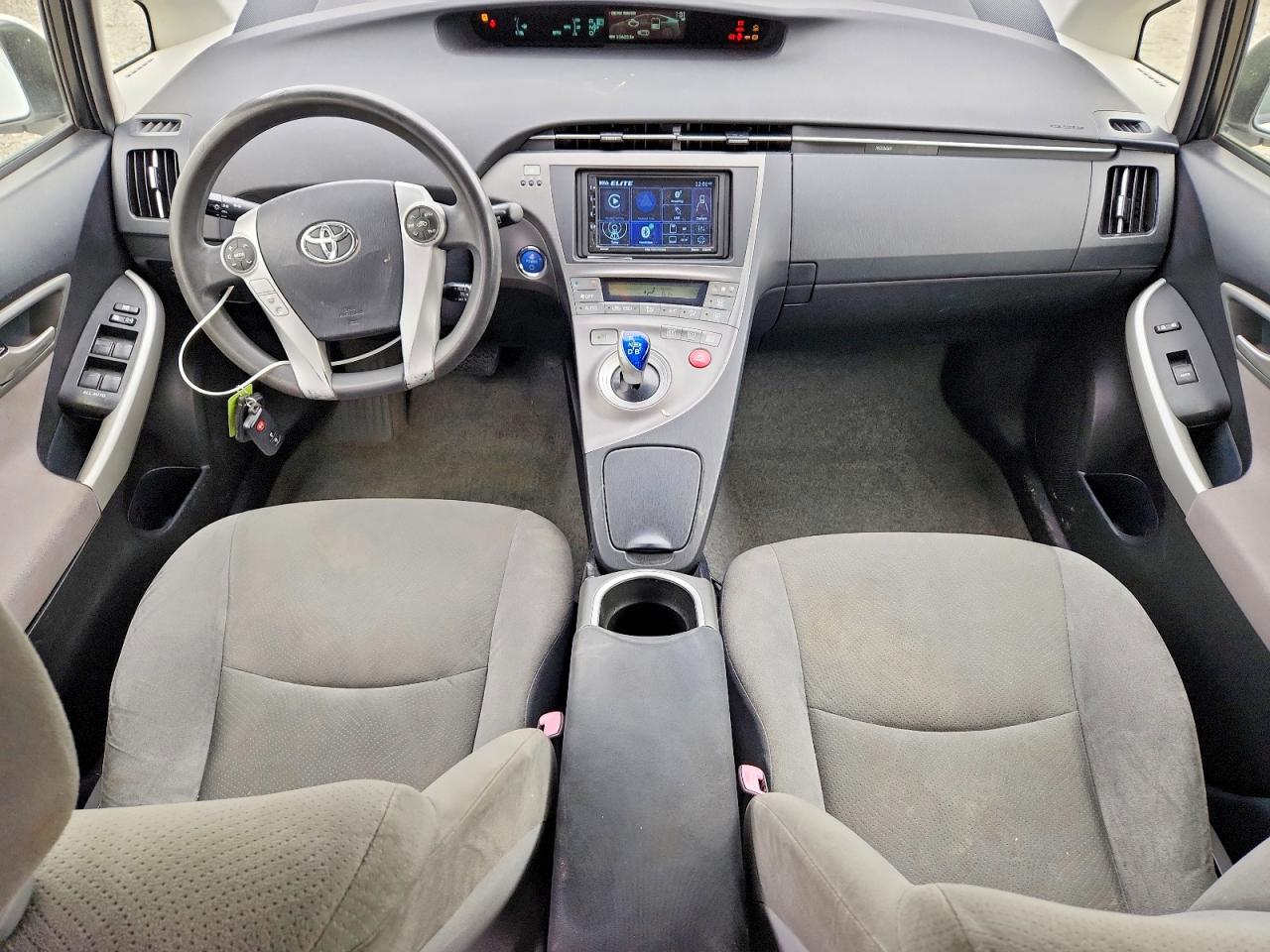 2012 TOYOTA PRIUS TWO photo 15