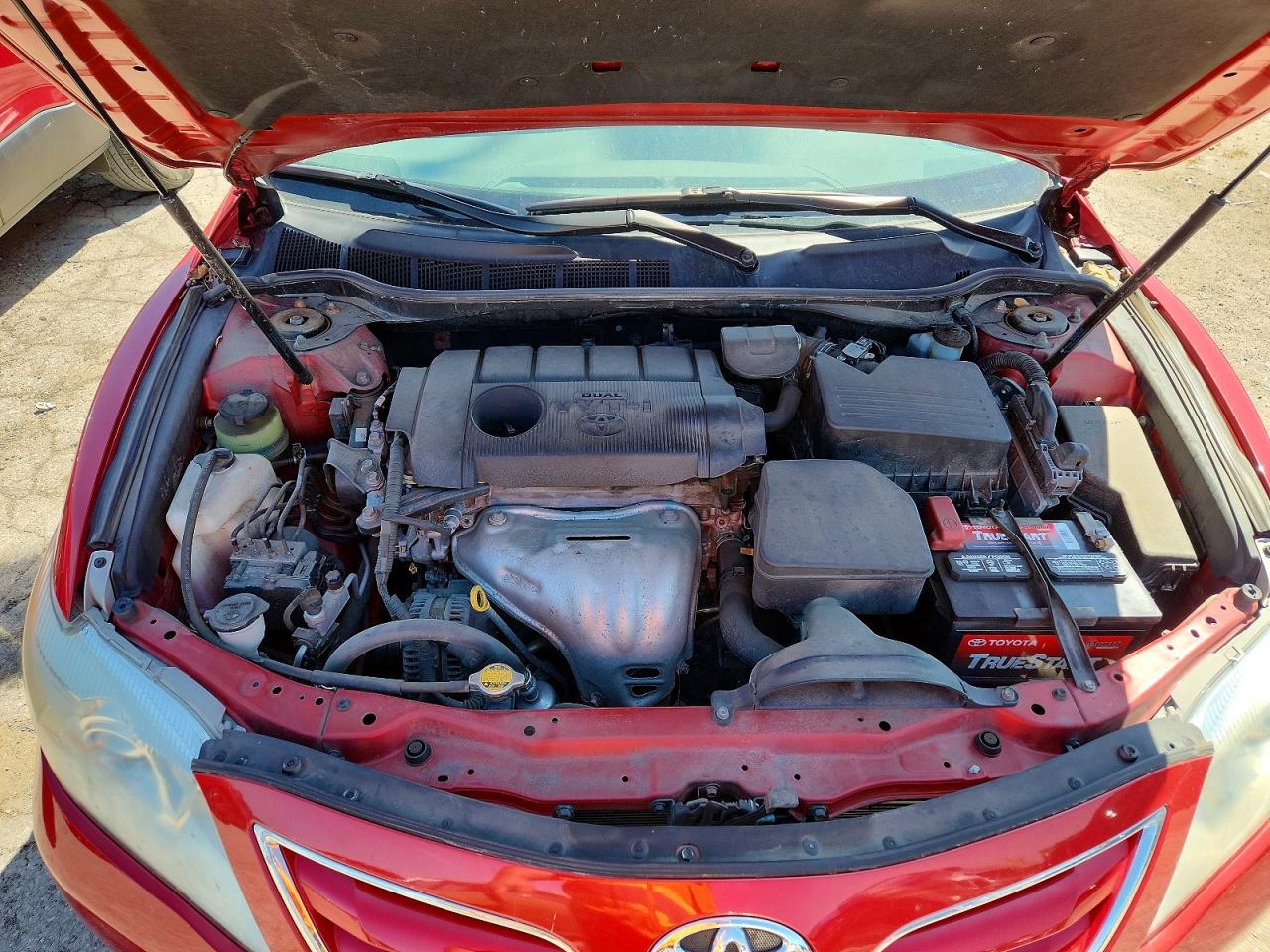 2011 TOYOTA CAMRY LE photo 21