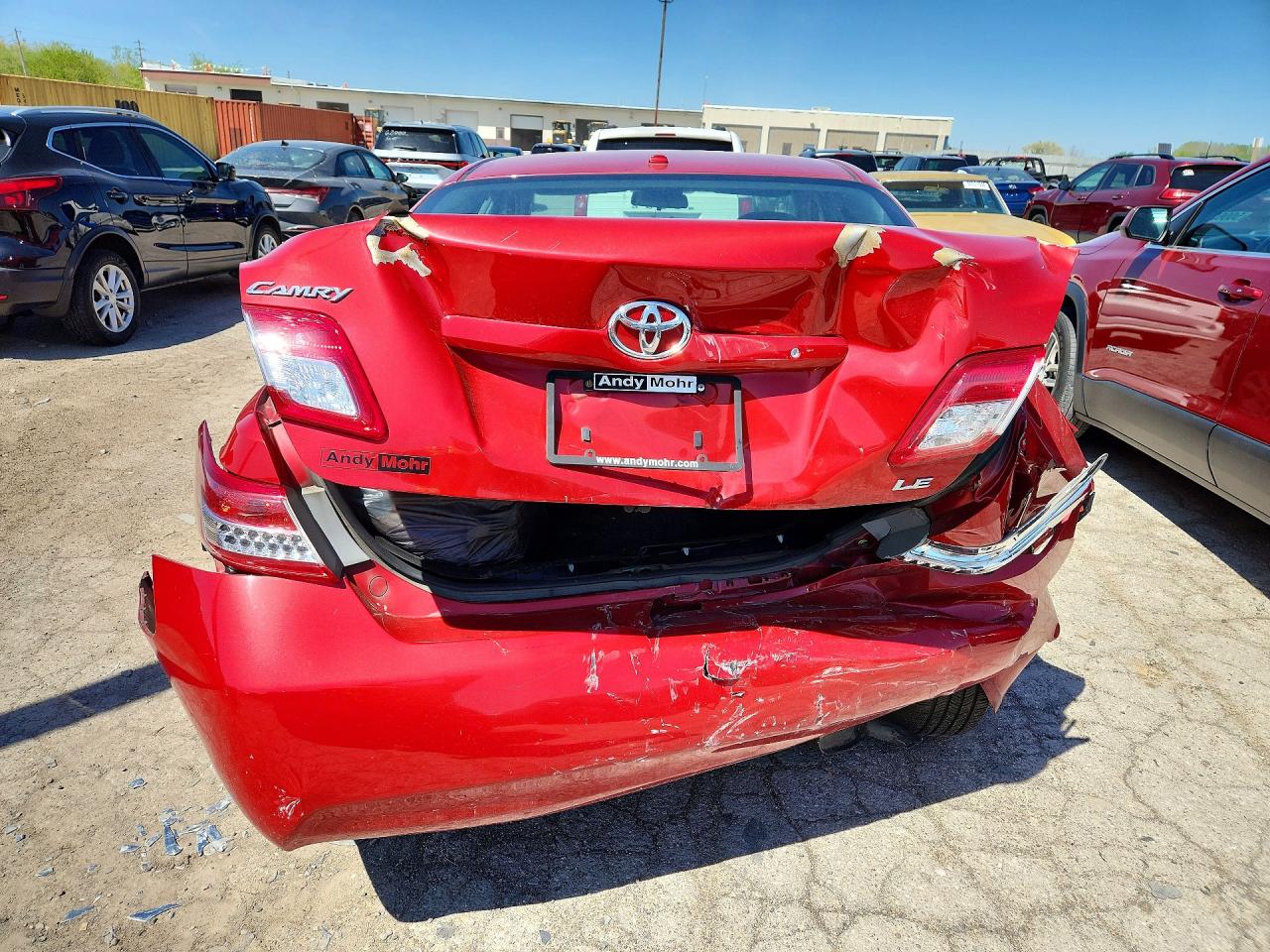 2011 TOYOTA CAMRY LE photo 11