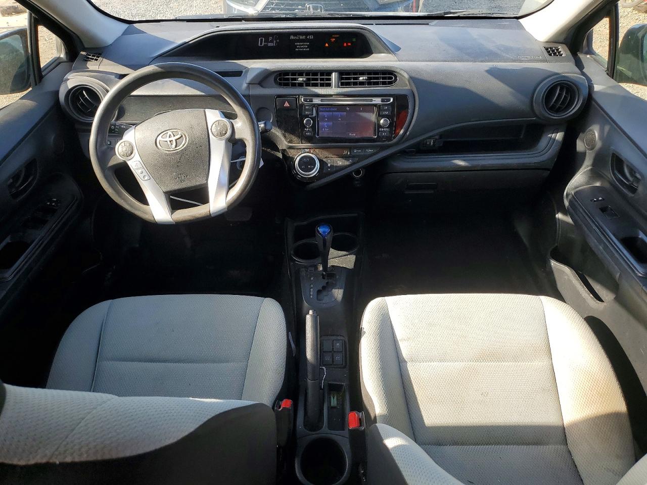 2017 TOYOTA PRIUS C ONE photo 22