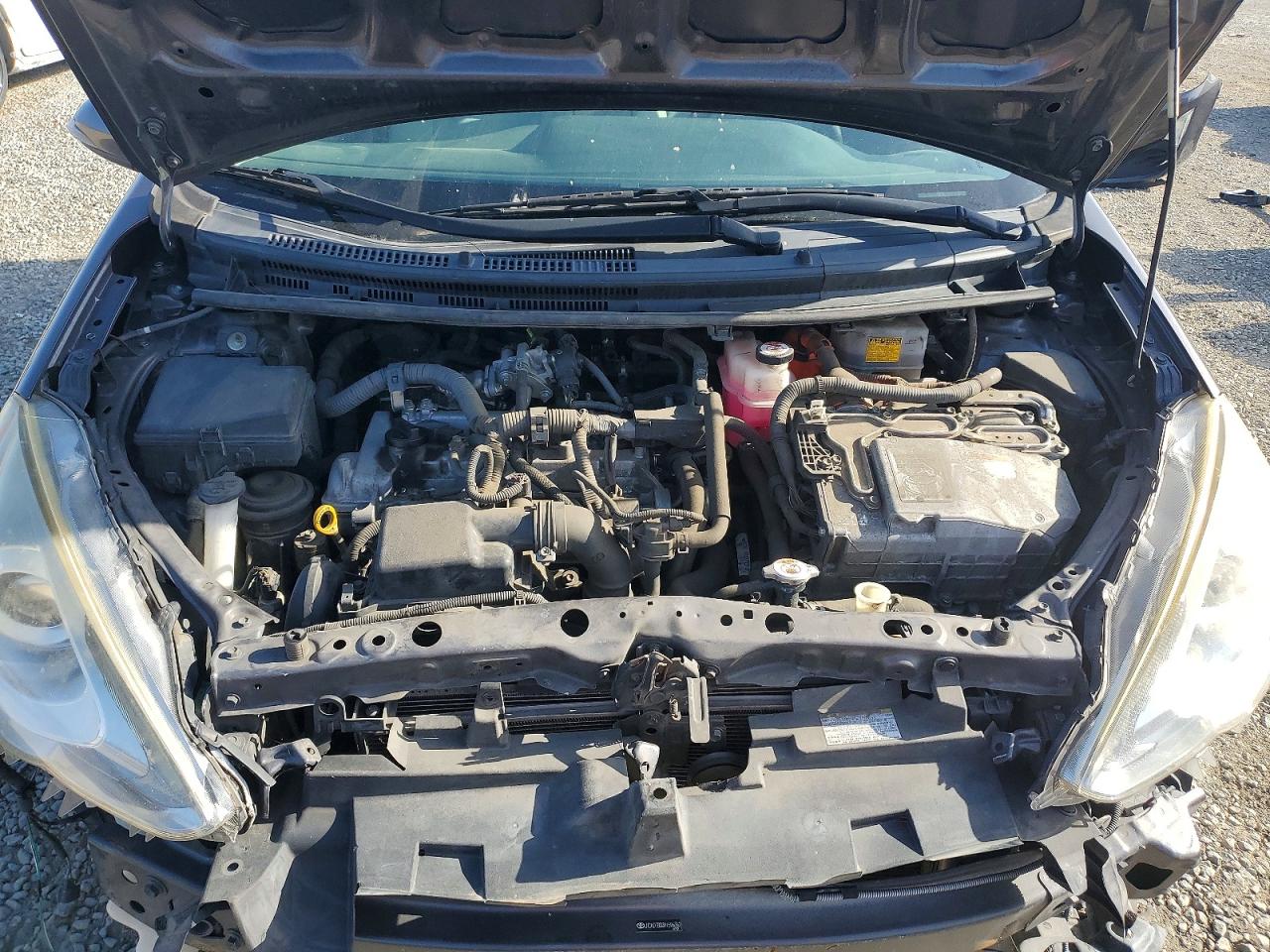 2017 TOYOTA PRIUS C ONE photo 31