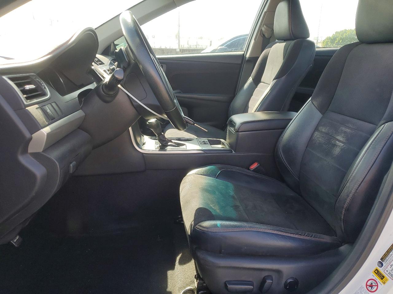 2016 TOYOTA CAMRY XSE photo 13