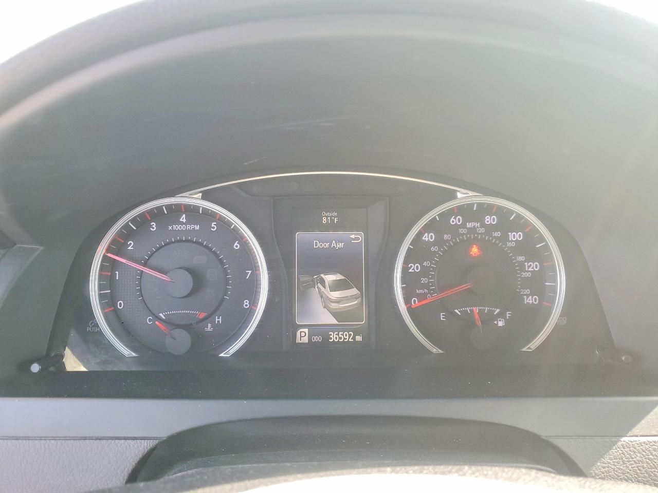 2016 TOYOTA CAMRY XSE photo 17