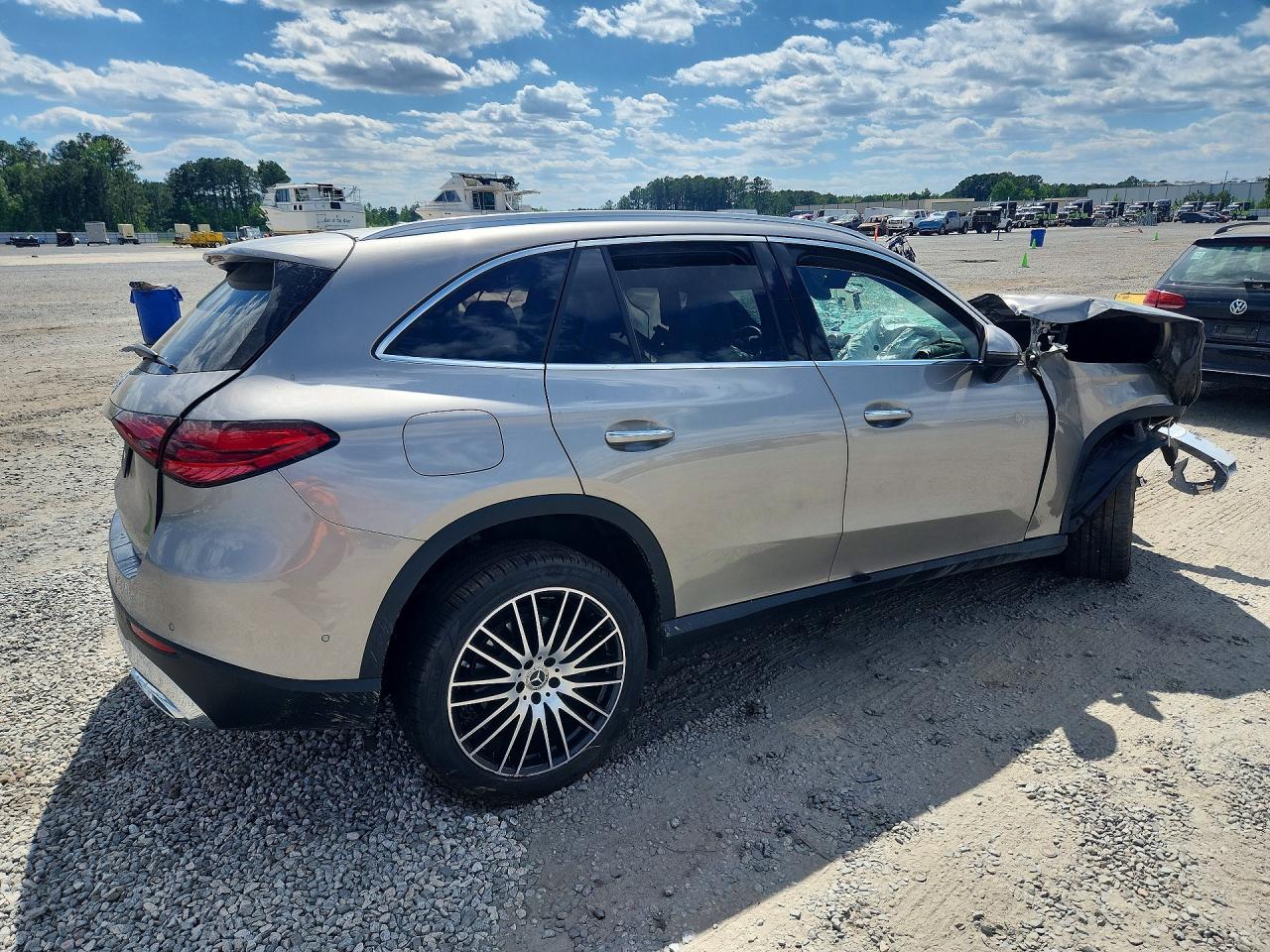 2024 MERCEDES-BENZ GLC 300 photo 7