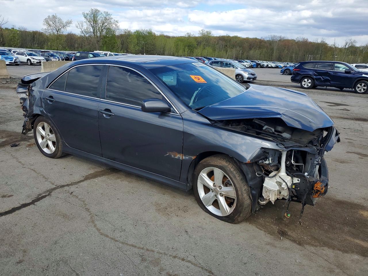 2011 TOYOTA CAMRY photo 7