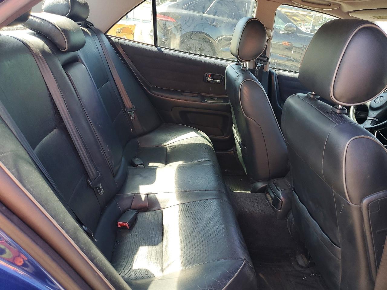 2003 LEXUS IS 300 photo 10