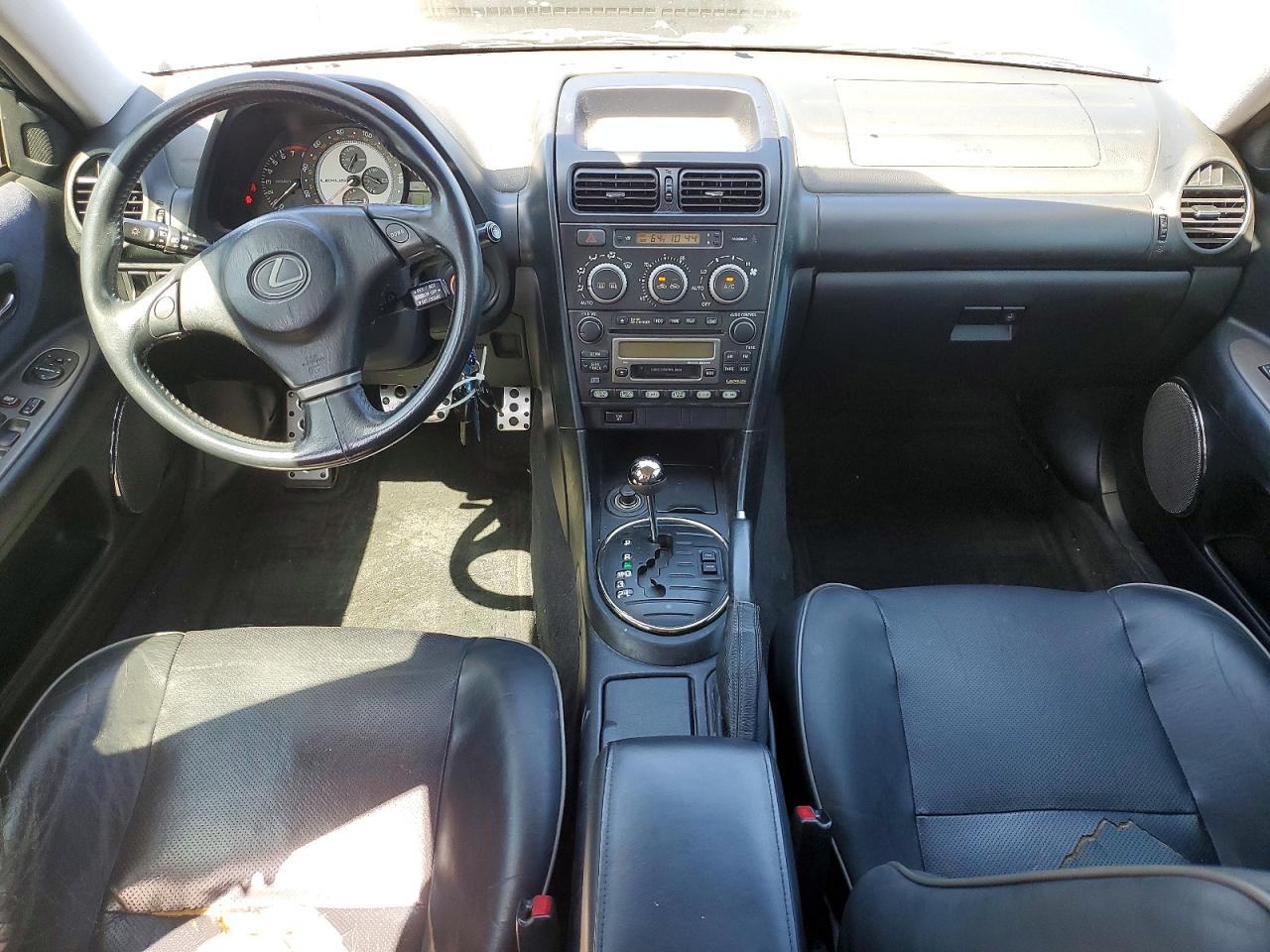 2003 LEXUS IS 300 photo 8