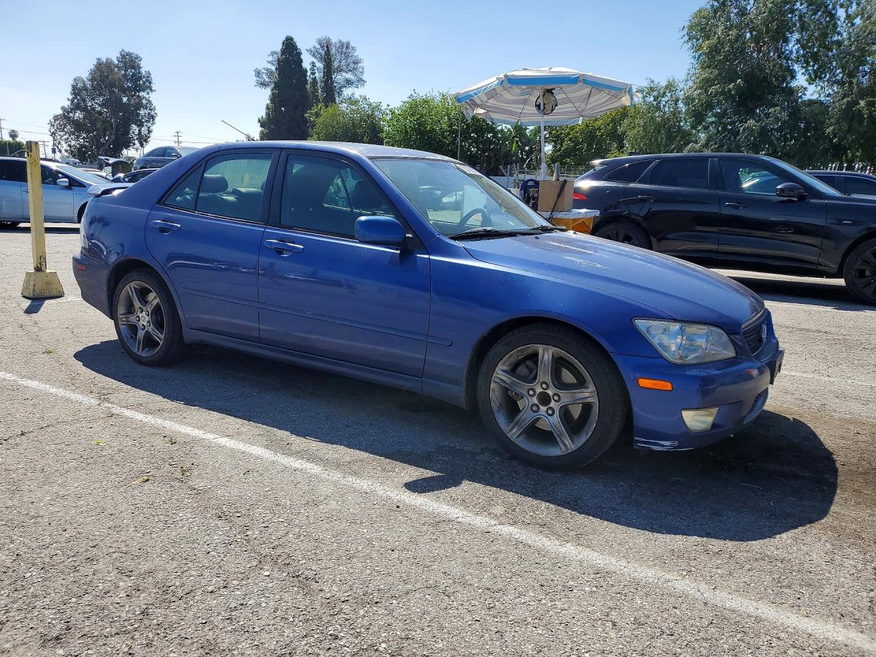 2003 LEXUS IS 300 photo 4