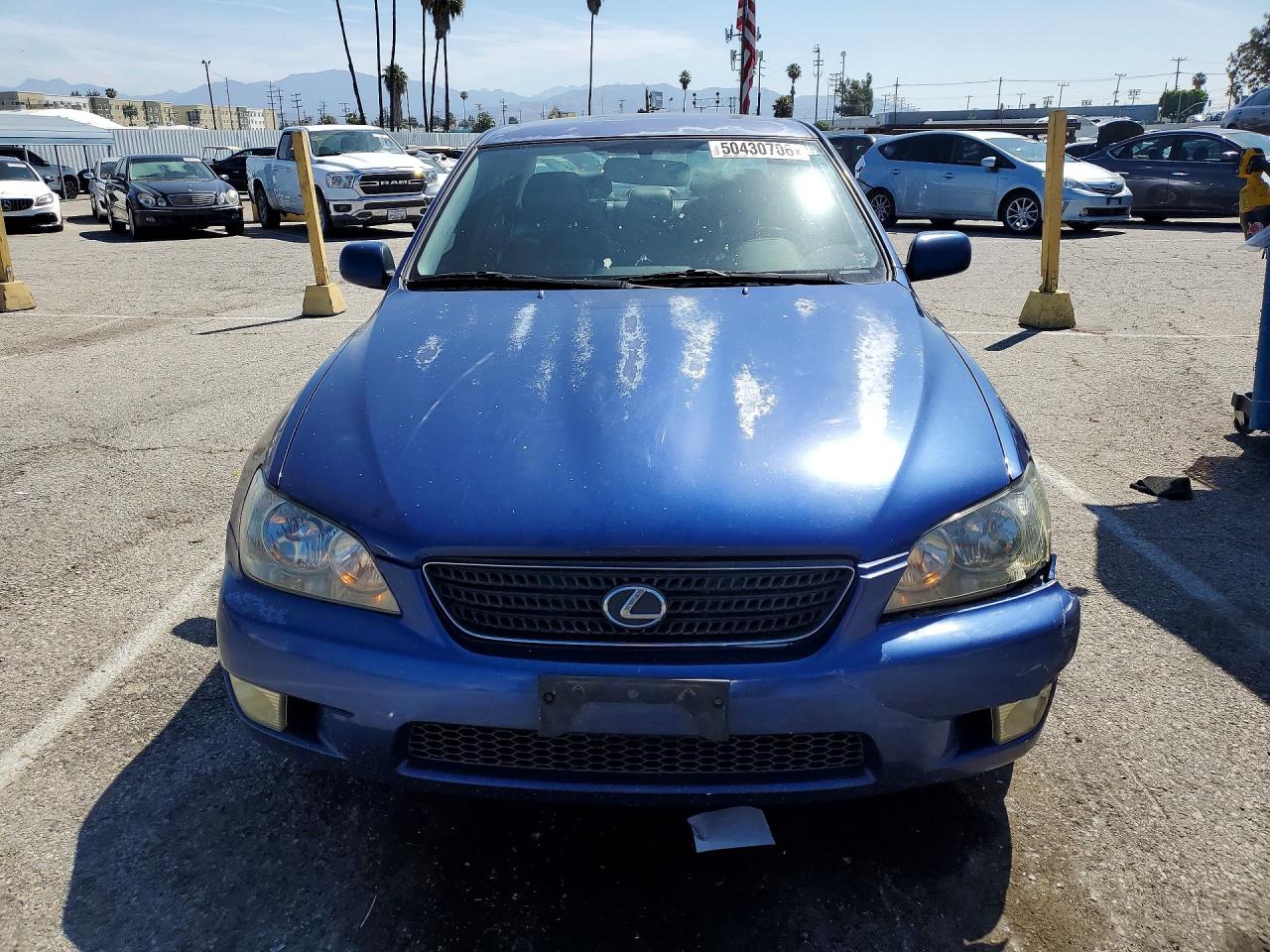 2003 LEXUS IS 300 photo 5