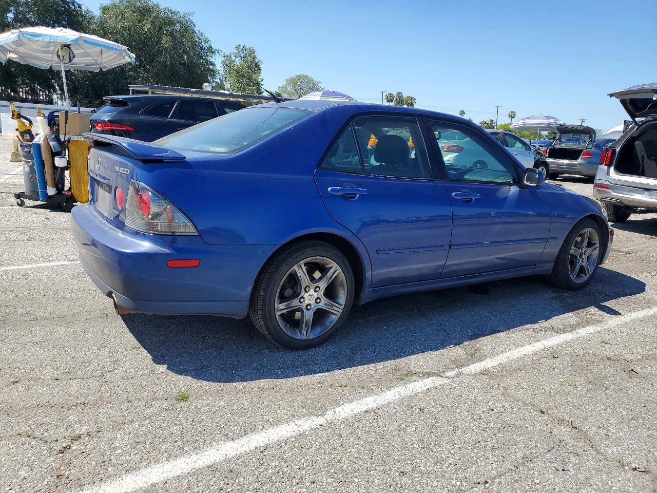 2003 LEXUS IS 300 photo 3