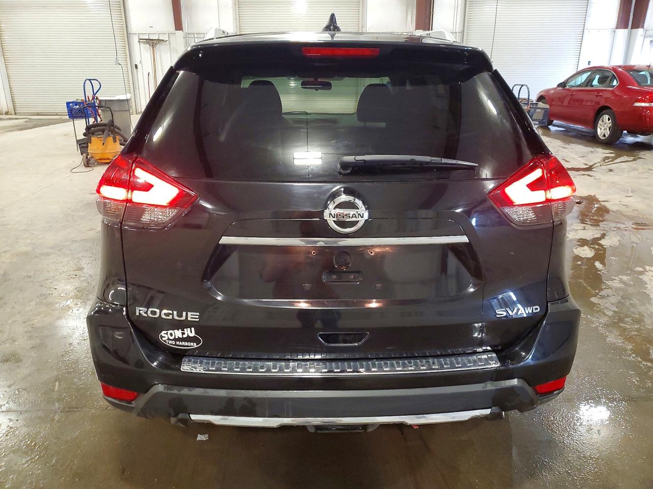 2018 NISSAN ROGUE SV photo 16