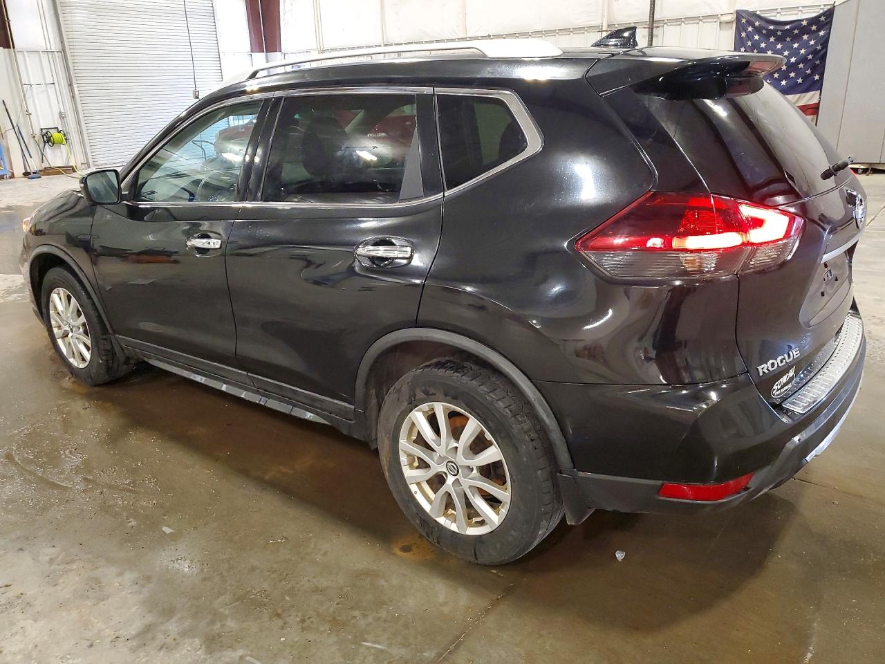 2018 NISSAN ROGUE SV photo 4