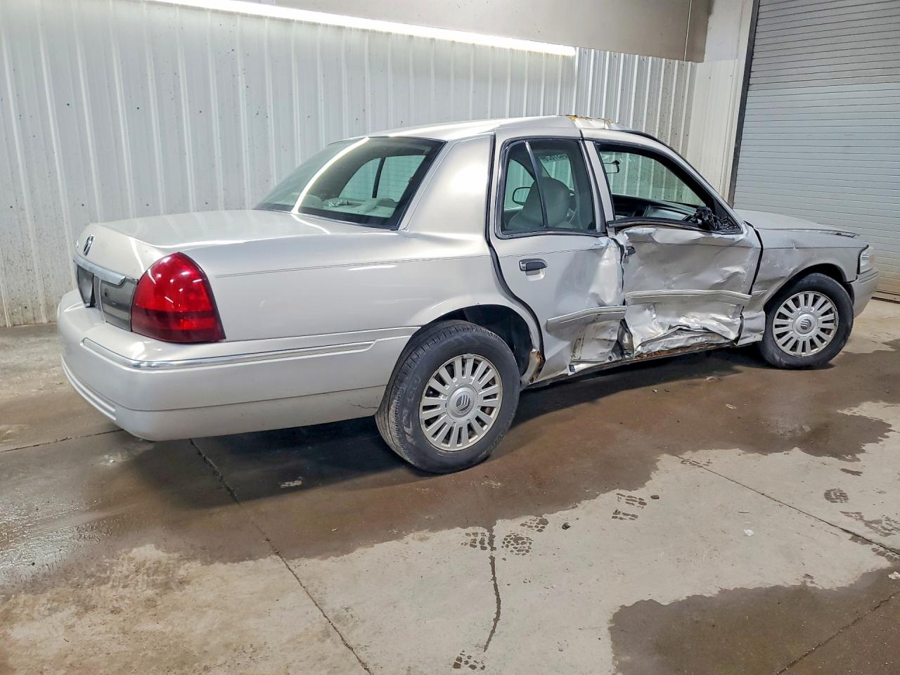 2008 MERCURY GRAND MARQUIS GS photo 5