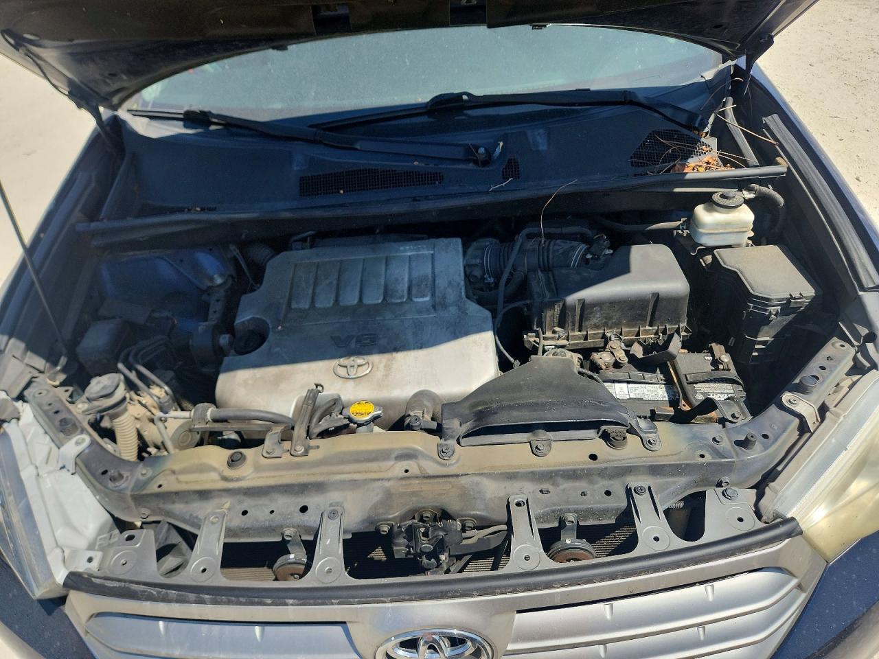 2012 TOYOTA HIGHLANDER SE photo 34