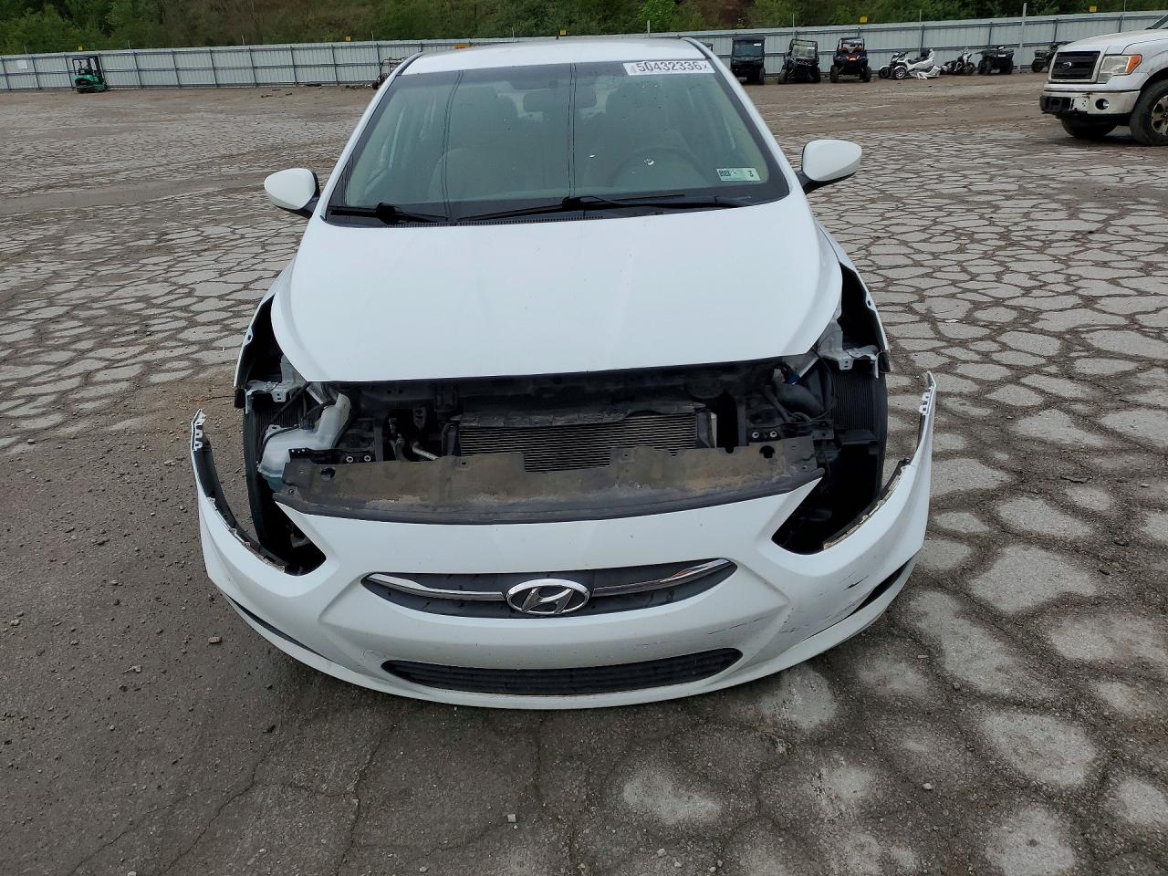 2017 HYUNDAI ACCENT SE photo 13