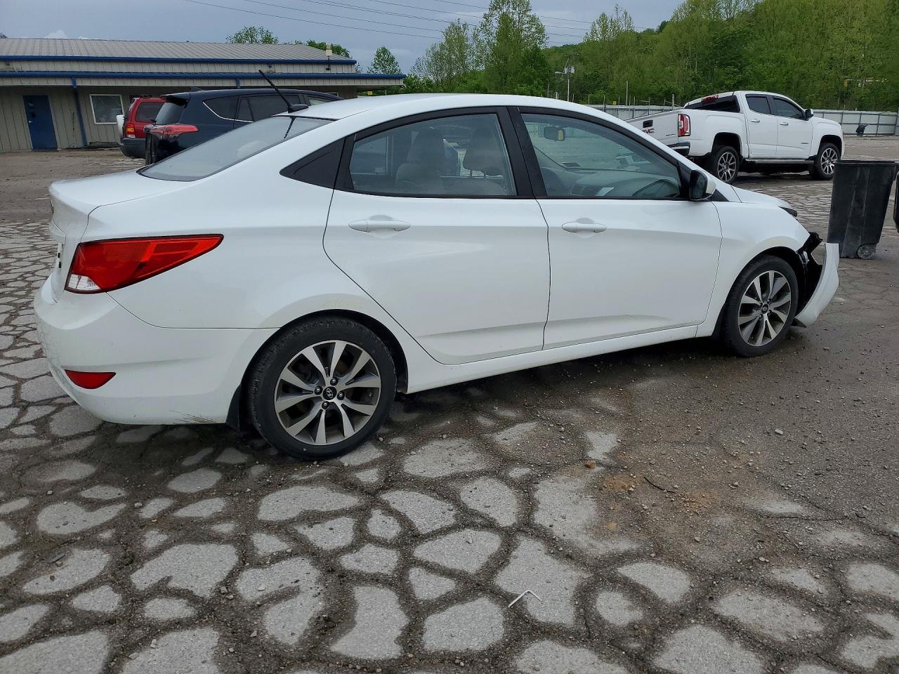 2017 HYUNDAI ACCENT SE photo 7
