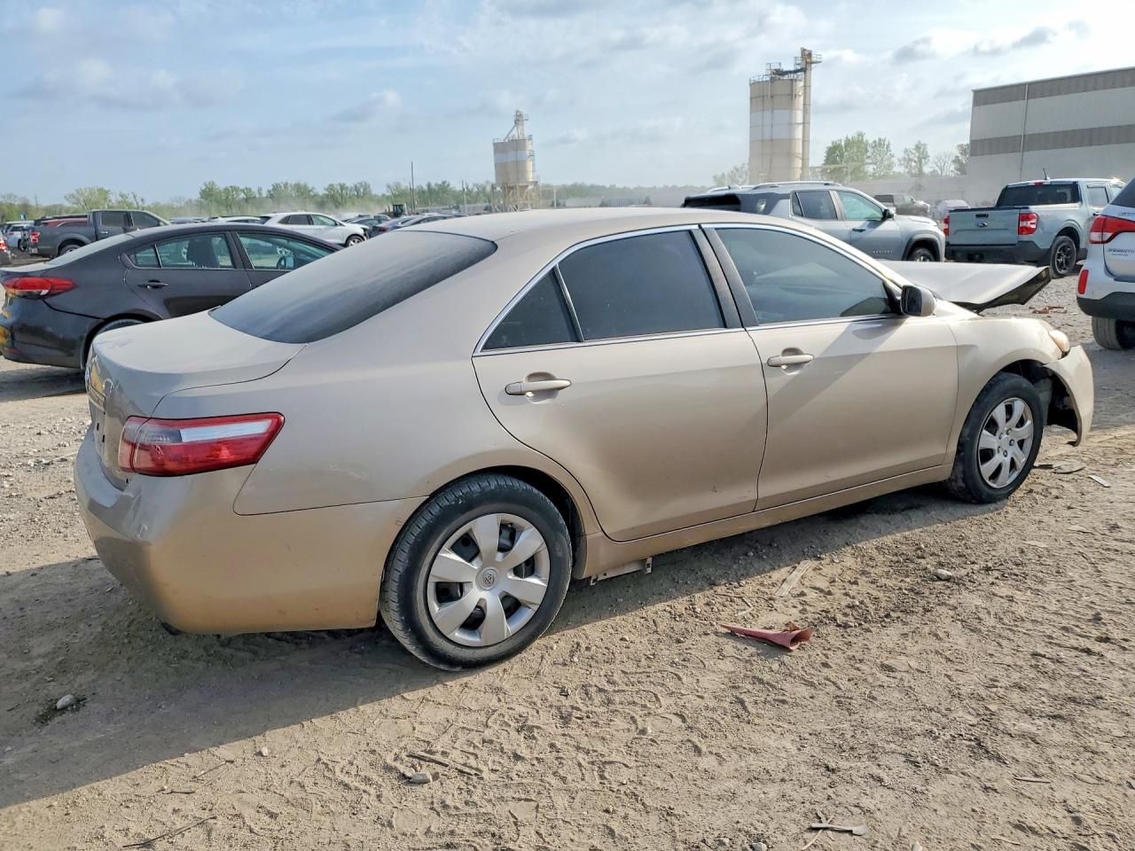 2007 TOYOTA CAMRY LE photo 3