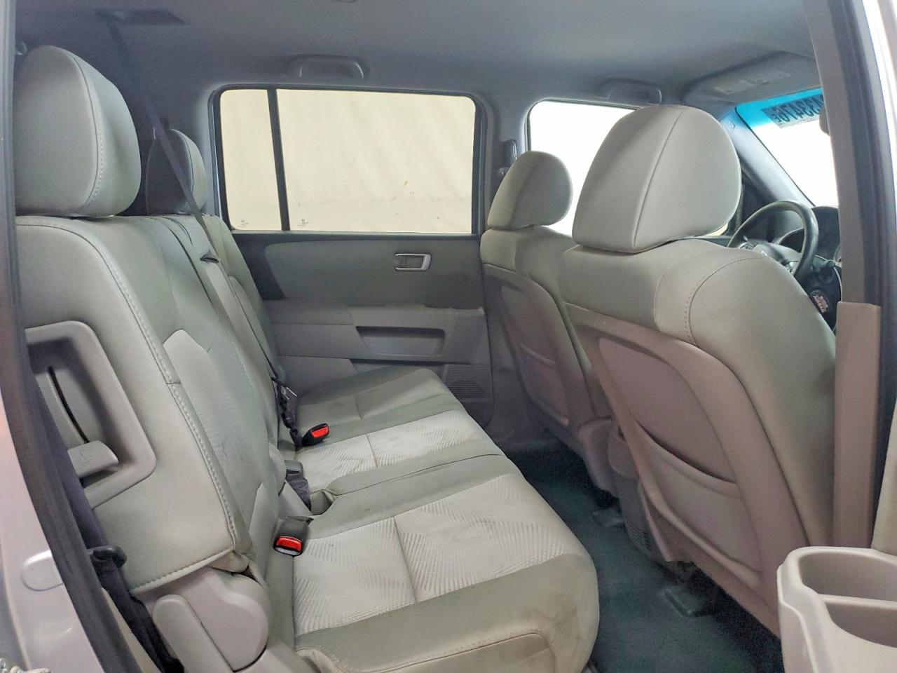 2013 HONDA PILOT LX photo 31