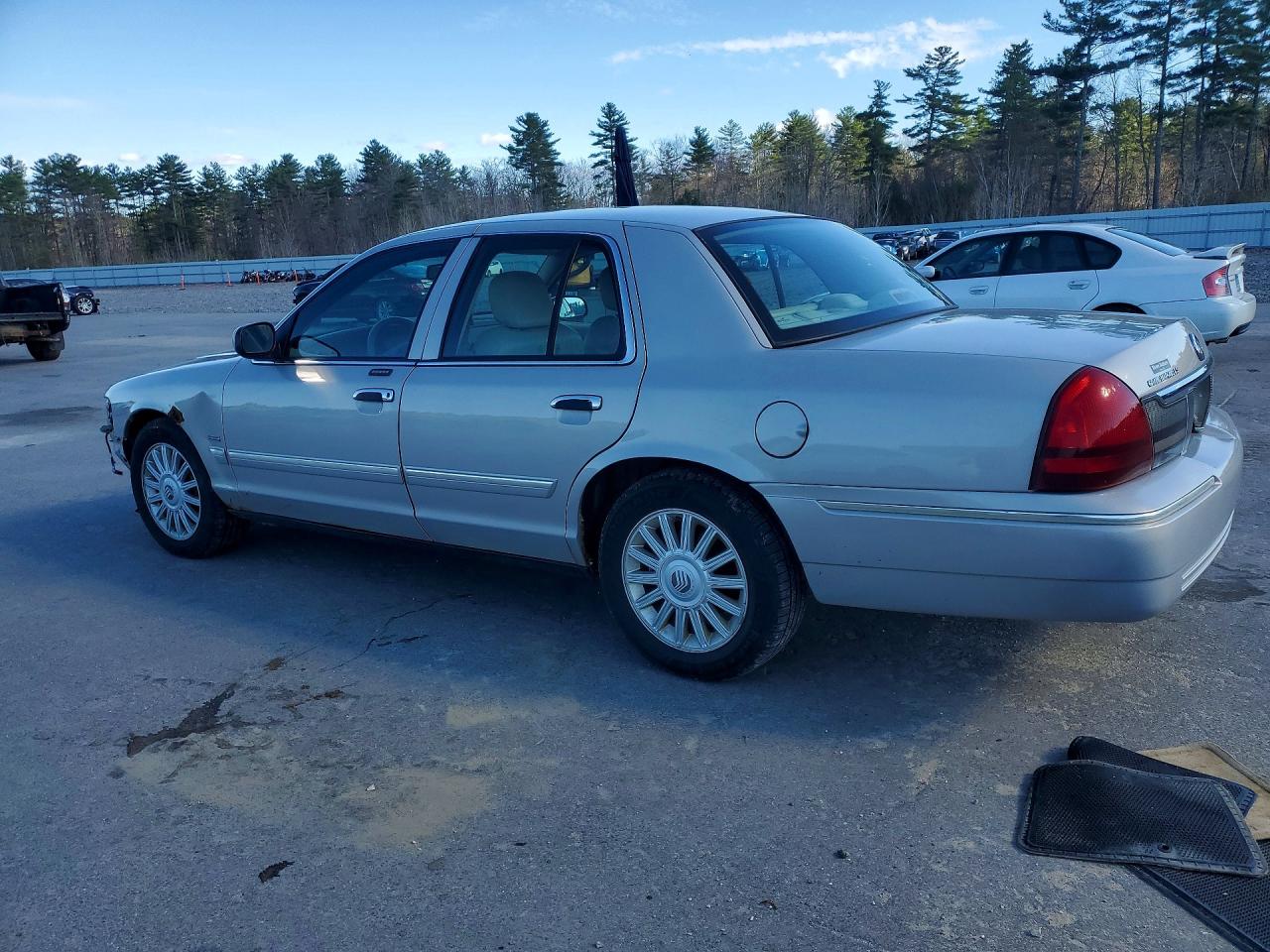 2009 MERCURY GRAND MARQUIS LS photo 4