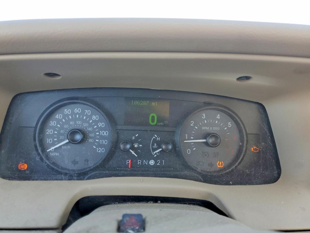 2009 MERCURY GRAND MARQUIS LS photo 25
