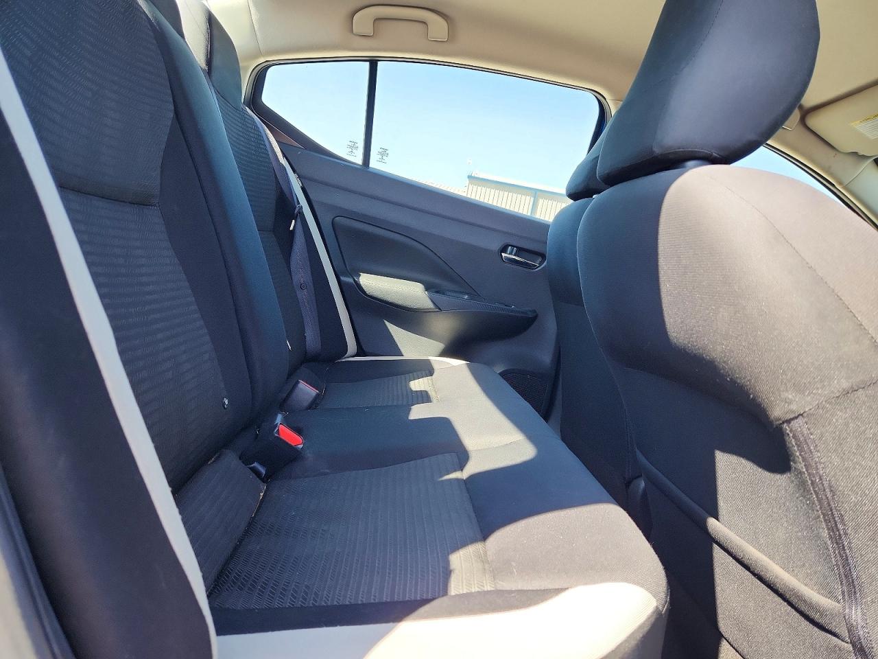 2020 NISSAN VERSA SV photo 10