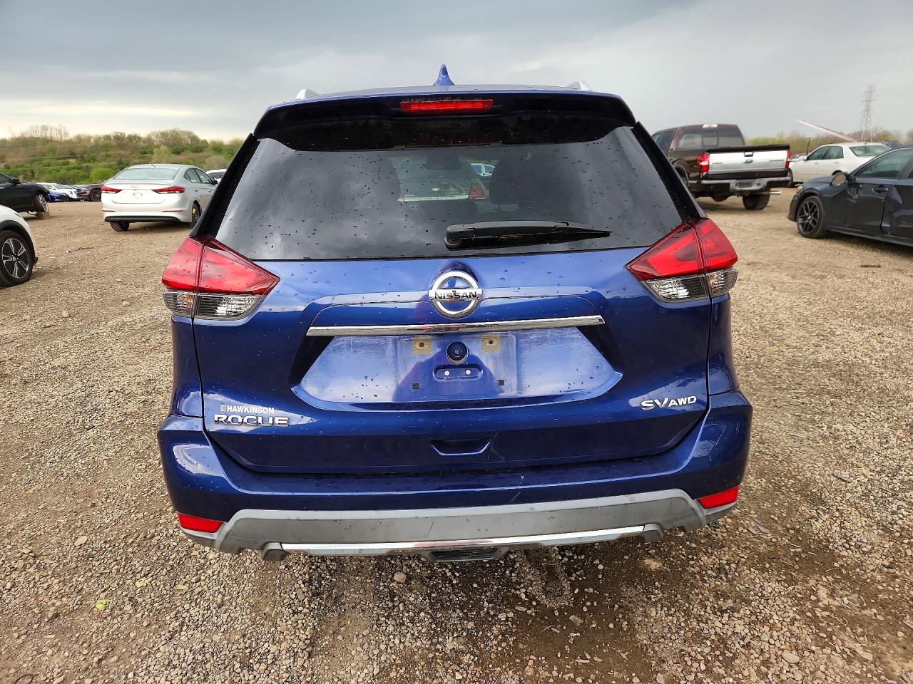 2017 NISSAN ROGUE SV photo 16