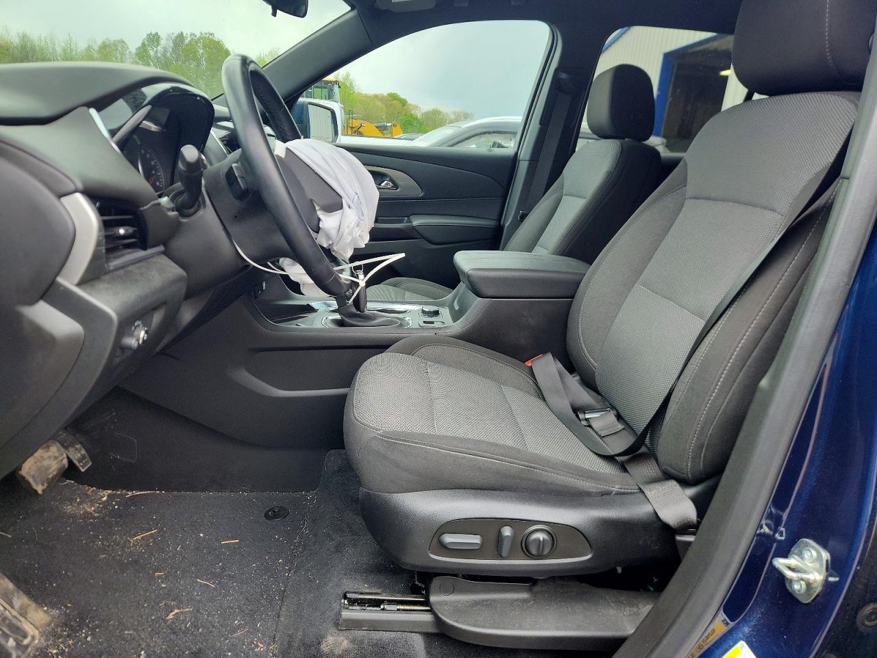 2023 CHEVROLET TRAVERSE LT photo 7