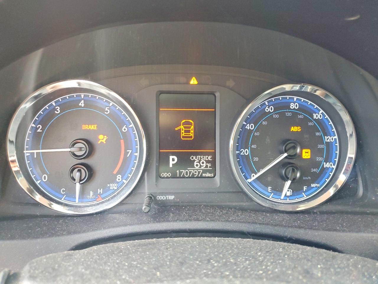 2018 TOYOTA COROLLA LE photo 25